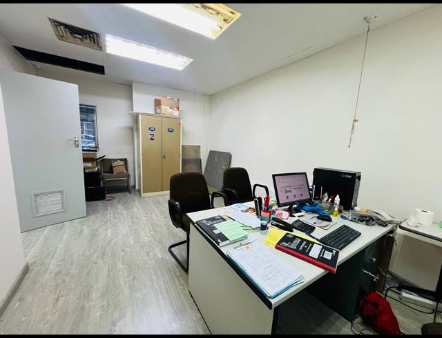 112M² OFFICE FOR SALE IN DURBAN CENTRAL